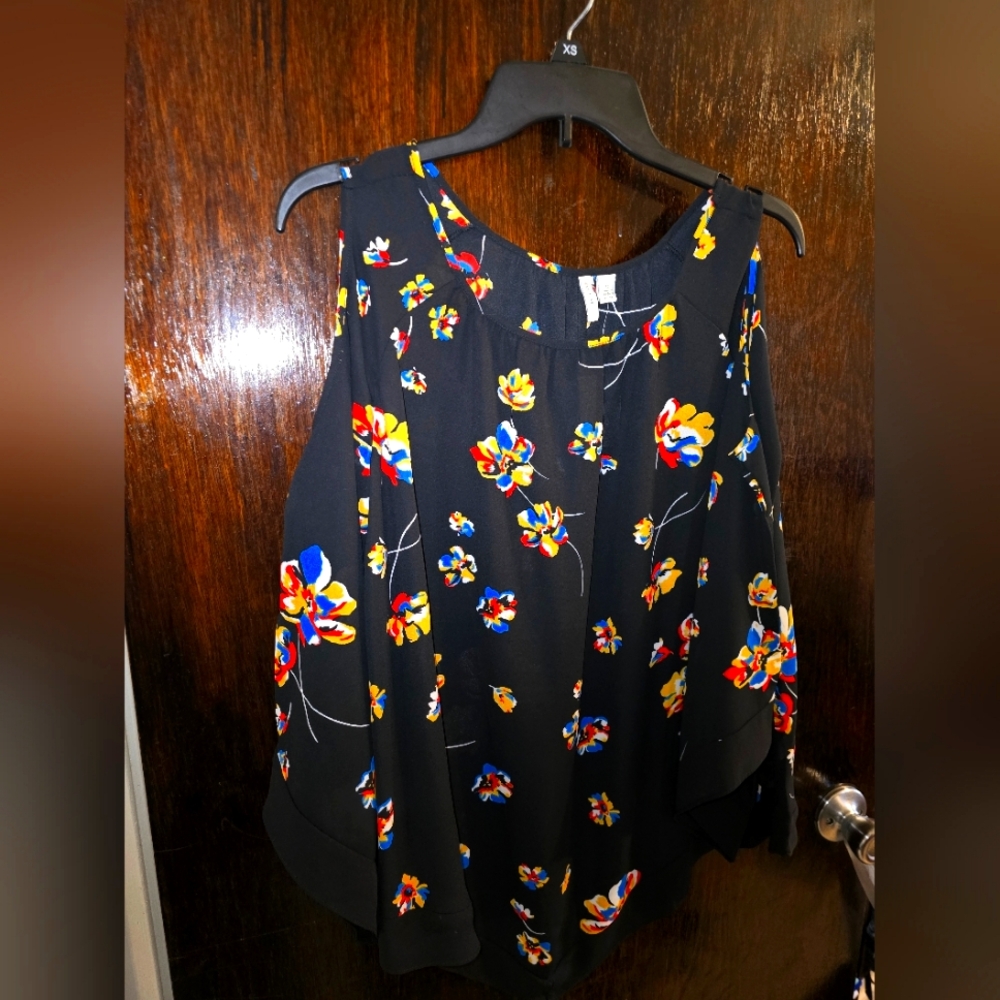 Women's Long Sleeve Blouse - Navy Blue w/ Flowers - Small